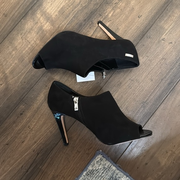 NEW Calvin Klein black suede heels women's size 8 - Picture 5 of 12